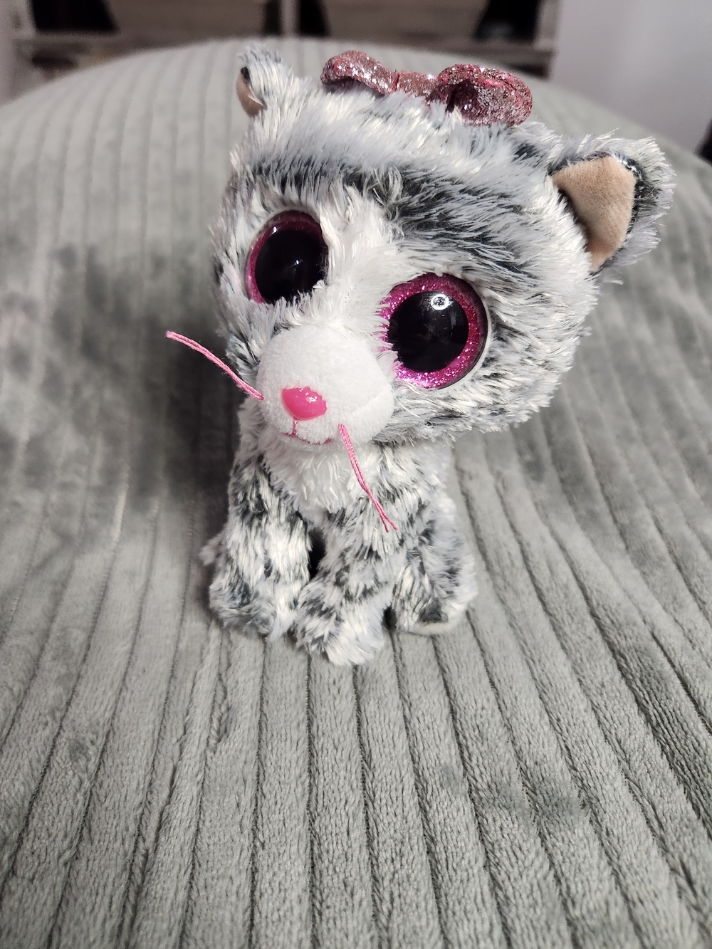 Ty Kiki the Grey Tabby Cat Plush Gray and White Glitter-Eye Cat Toy  Pink Accent